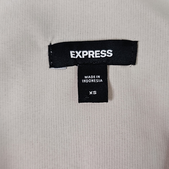 NWOT Express Pink Floral V-Neck Long Sleeve Faux Wrap Pleated Waist Top, XS - Picture 11 of 11